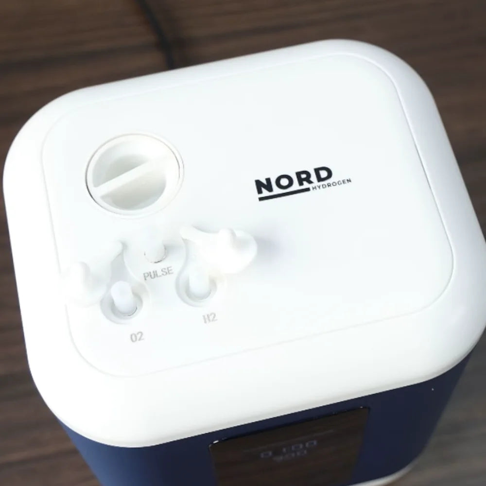 Toppen av Nord Inhale 2.0 med uttakene for H2, O2 og Pulse